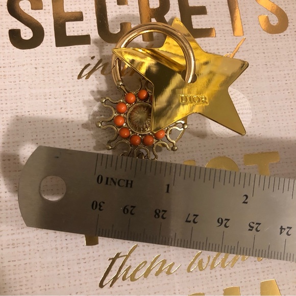 DIOR Authentic Golden Star to Bag Charm / Key Chain (New!) - Picture 4 of 6